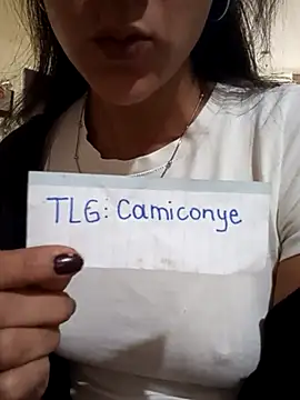Camilitah online show from April 2026 06:57:01 PM