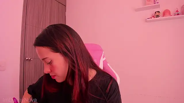 ImBunnyNova online show from May 2026 03:18:01 PM