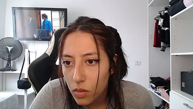 babygirlfree online show from February 2026 05:53:01 PM