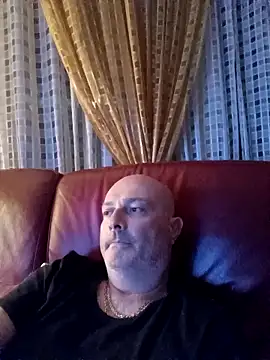 Alexis Bull online show from October 2025 10:21:02 PM