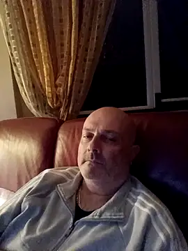 Alexis Bull online show from December 2025 10:41:02 PM