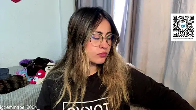 Snapshot of emma__bell_ chatting on February 2026 04:02:01 PM emma bell online show from February 2026 04:02:01 PM