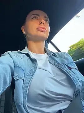 Snapshot of Anna_Nobel chatting on September 2025 04:25:01 AM Anna Nobel online show from September 2025 04:25:01 AM