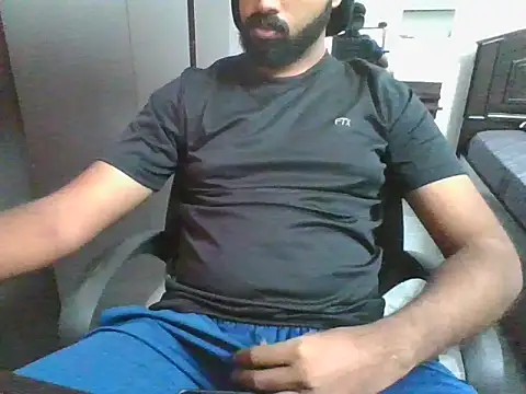 lovelyakash69 online show from December 2025 03:45:02 AM