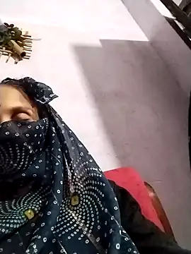 Snapshot of Soniy-Maax chatting on October 2025 04:50:01 PM Soniy-Maax online show from October 2025 04:50:01 PM