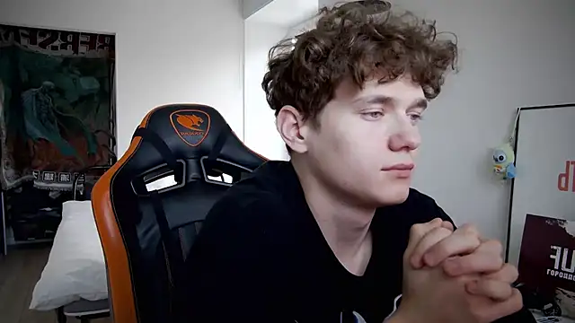 Snapshot of DanyDavis chatting on September 2025 12:27:02 PM DanyDavis online show from September 2025 12:27:02 PM