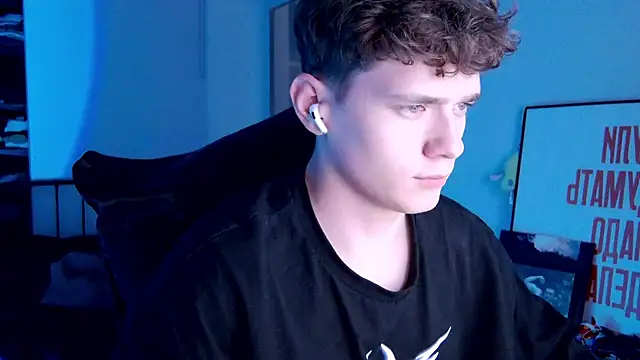 Snapshot of DanyDavis chatting on September 2025 10:25:01 PM DanyDavis online show from September 2025 10:25:01 PM