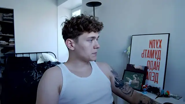 Snapshot of DanyDavis chatting on October 2025 11:49:02 AM DanyDavis online show from October 2025 11:49:02 AM