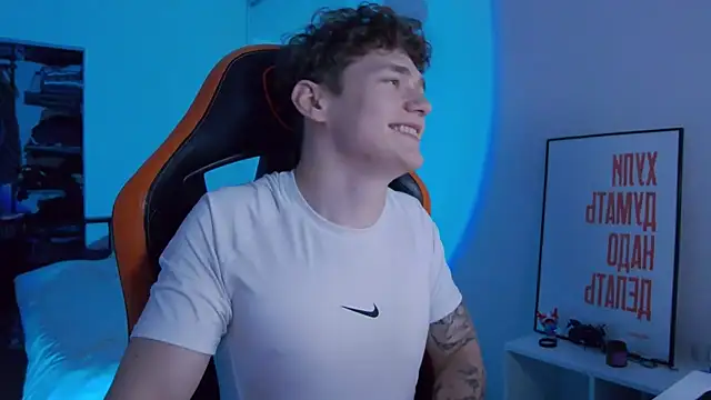 Snapshot of DanyDavis chatting on October 2025 01:23:01 PM DanyDavis online show from October 2025 01:23:01 PM