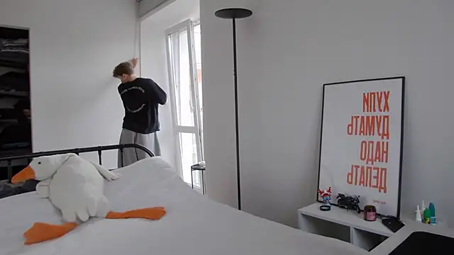 Snapshot of DanyDavis chatting on October 2025 09:43:02 AM DanyDavis online show from October 2025 09:43:02 AM