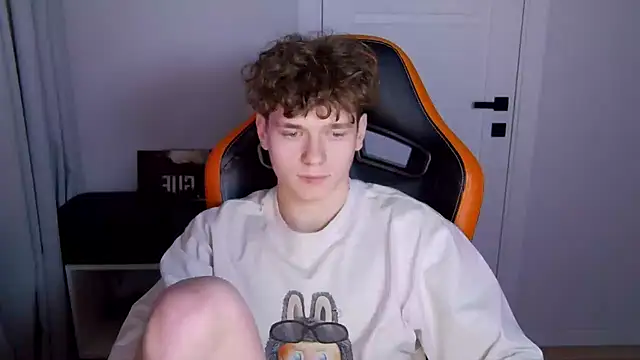 Snapshot of DanyDavis chatting on January 2026 06:20:01 PM DanyDavis online show from January 2026 06:20:01 PM