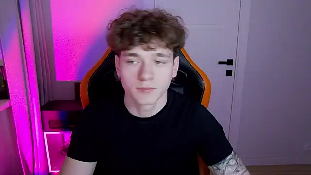 Snapshot of DanyDavis chatting on January 2026 01:38:01 PM DanyDavis online show from January 2026 01:38:01 PM