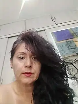 lunadicty online show from May 2026 11:12:03 PM