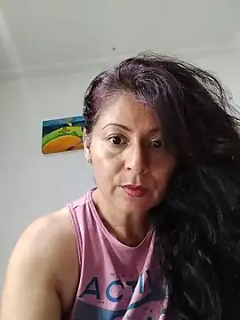 lunadicty online show from June 2026 05:34:02 PM