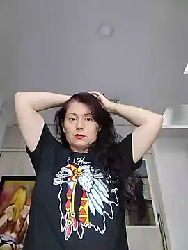 lunadicty online show from July 2026 10:09:01 PM
