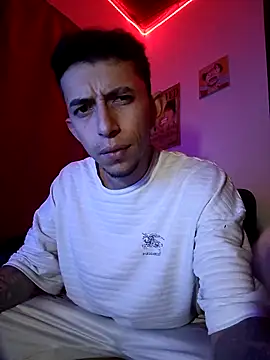 Snapshot of Chris__Jones chatting on October 2025 04:31:02 AM Chris Jones online show from October 2025 04:31:02 AM