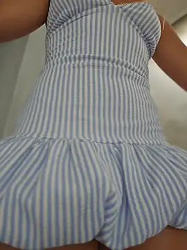 Pretty roxxyy online show from May 2026 01:30:02 PM