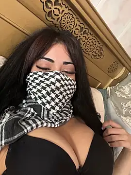 Snapshot of QueenLujaine chatting on October 2025 09:41:01 AM QueenLujaine online show from October 2025 09:41:01 AM