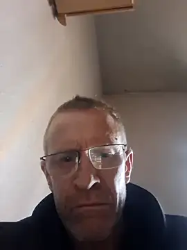 moasslicker online show from December 2025 03:40:02 PM
