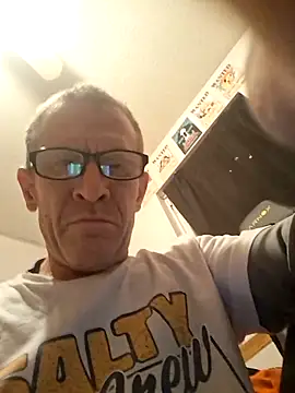 moasslicker online show from December 2025 10:01:01 AM