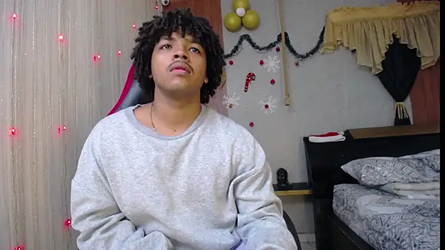 Snapshot of black_king_241 chatting on January 2026 03:43:02 AM black king 241 online show from January 2026 03:43:02 AM