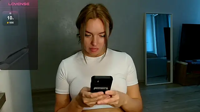 Eva   forever online show from October 2025 01:25:02 AM