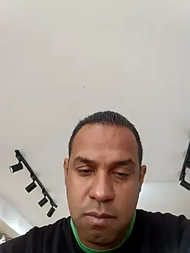 elnegro707070 online show from October 2025 11:29:02 AM