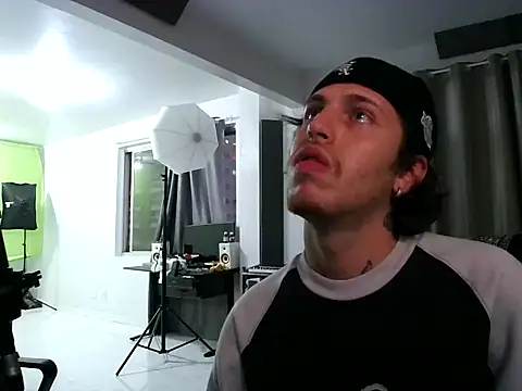 bigrosa21cm online show from October 2025 09:39:02 PM