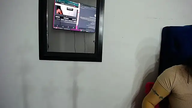 Snapshot of karolay_su chatting on October 2025 10:30:01 PM karolay su online show from October 2025 10:30:01 PM