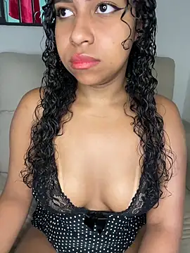 Snapshot of camillaCat chatting on February 2026 02:10:01 PM camillaCat online show from February 2026 02:10:01 PM