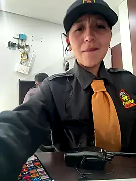 Snapshot of MELODY__06 chatting on October 2025 12:33:01 PM MELODY 06 online show from October 2025 12:33:01 PM