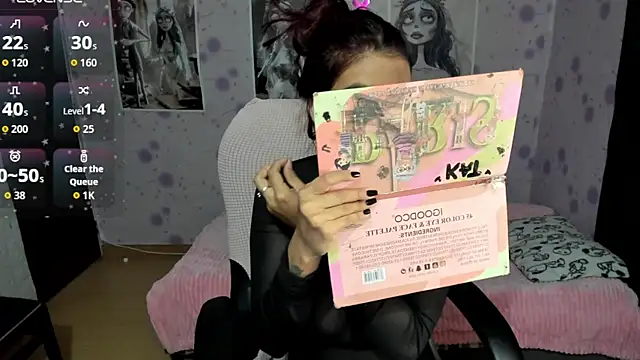 Medussa katt online show from December 2025 10:16:01 PM