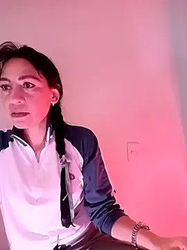 Alicia Montess online show from October 2025 06:30:02 PM