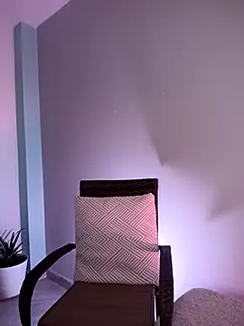 Alicia Montess online show from October 2025 04:13:01 AM