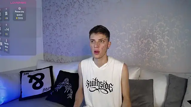 Snapshot of Robbin_Blaze chatting on September 2025 08:30:01 PM Robbin Blaze online show from September 2025 08:30:01 PM