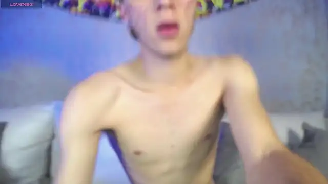 Snapshot of Robbin_Blaze chatting on October 2025 08:06:02 PM Robbin Blaze online show from October 2025 08:06:02 PM