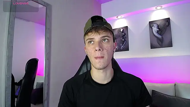 Snapshot of Robbin_Blaze chatting on December 2025 05:04:02 AM Robbin Blaze online show from December 2025 05:04:02 AM