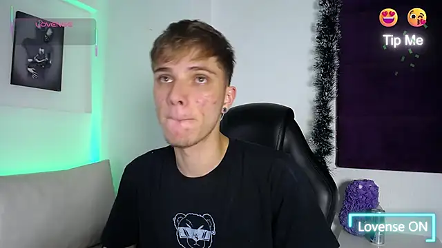 Robbin Blaze online show from December 2025 03:02:01 AM