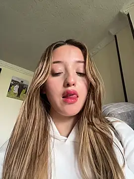 Baby  Otaku online show from February 2026 03:53:01 PM