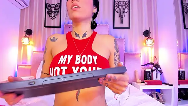 SamanthaAdele online show from October 2025 12:04:02 PM