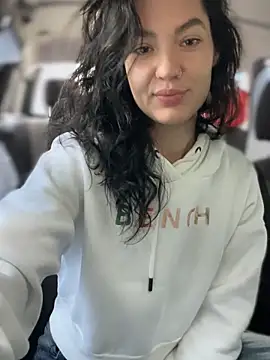 Snapshot of MeekyRich chatting on September 2025 03:30:02 AM MeekyRich online show from September 2025 03:30:02 AM