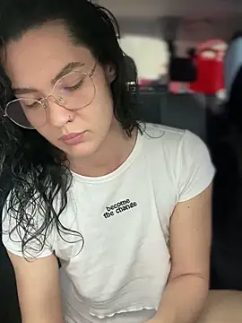 Snapshot of MeekyRich chatting on September 2025 03:10:02 AM MeekyRich online show from September 2025 03:10:02 AM