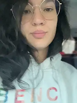 Snapshot of MeekyRich chatting on September 2025 12:47:02 AM MeekyRich online show from September 2025 12:47:02 AM