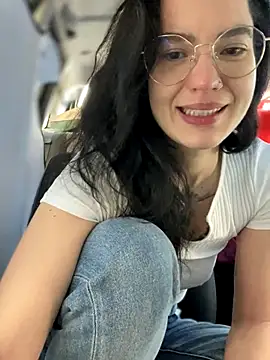 Snapshot of MeekyRich chatting on September 2025 04:50:01 AM MeekyRich online show from September 2025 04:50:01 AM