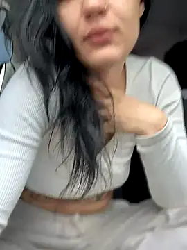 Snapshot of MeekyRich chatting on October 2025 03:47:01 AM MeekyRich online show from October 2025 03:47:01 AM