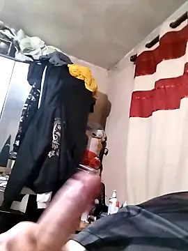 Snapshot of Tattyrob87 chatting on November 2025 11:32:01 PM Tattyrob87 online show from November 2025 11:32:01 PM