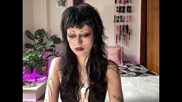 ELENA UMBRA online show from December 2025 03:30:02 PM