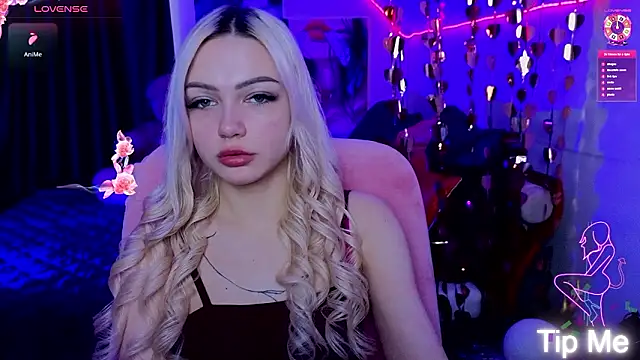 Snapshot of LinaLirian chatting on March 2026 10:10:01 AM LinaLirian online show from March 2026 10:10:01 AM