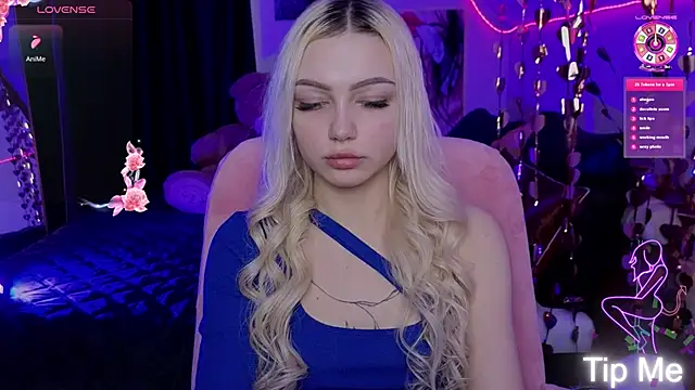 Snapshot of LinaLirian chatting on March 2026 10:10:01 AM LinaLirian online show from March 2026 10:10:01 AM