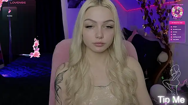 Snapshot of LinaLirian chatting on April 2026 09:10:01 AM LinaLirian online show from April 2026 09:10:01 AM